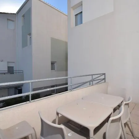 Cap Camargue - Un Dans Avec Piscine Mae-5391